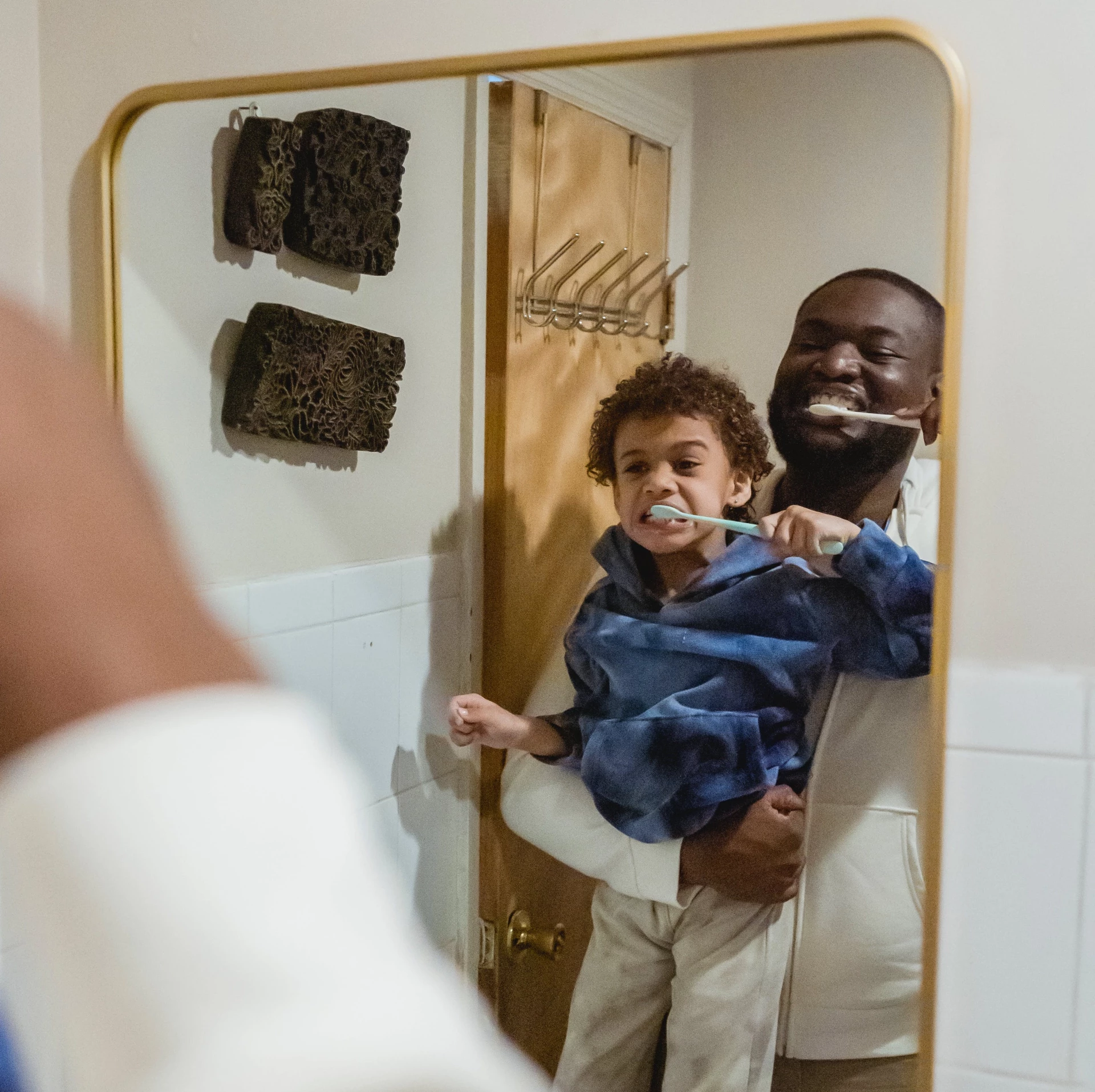 ¿Por qué los niños se niegan a hacer cosas básicas como bañarse o lavarse los dientes??